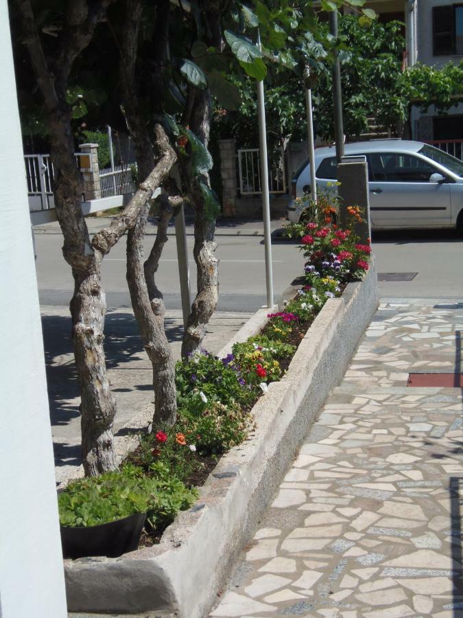 Apartments Lana Pula Exterior photo